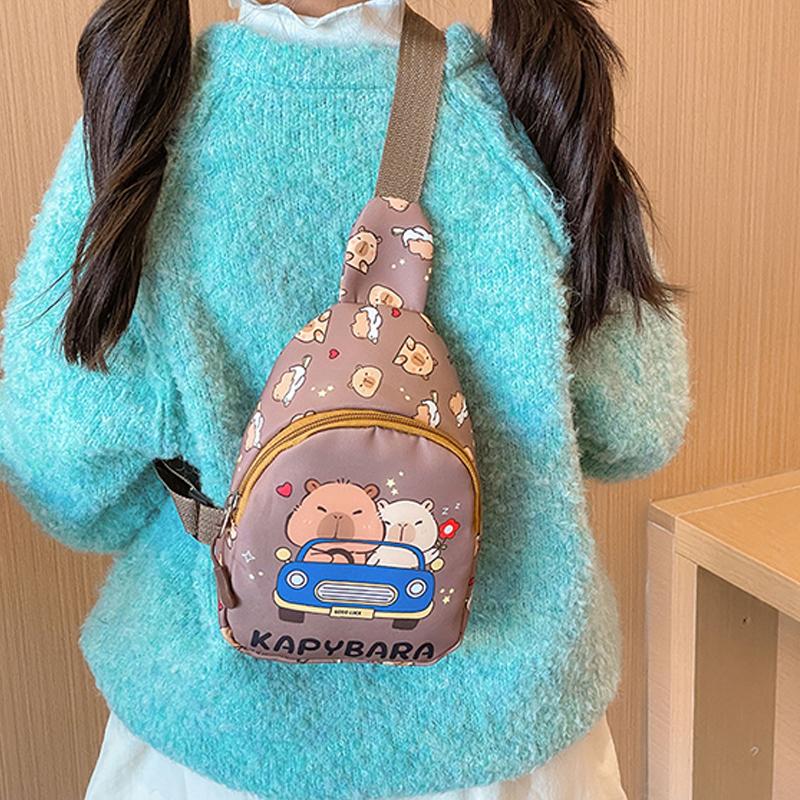 Kreslená kapybara taška přes rameno Roztomilá taška s panenkou Multifunkční úložná taška Kawaii kapybara náprsní taška Módní taška přes rameno Dárky
