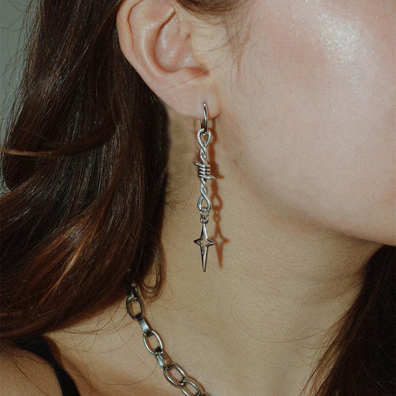 Gothic Punk Dornen Ohrringe für Frauen Hip Hop Einfache Stachelige Stern Hohle Ohrringe Y2K Schmuck Geschenk