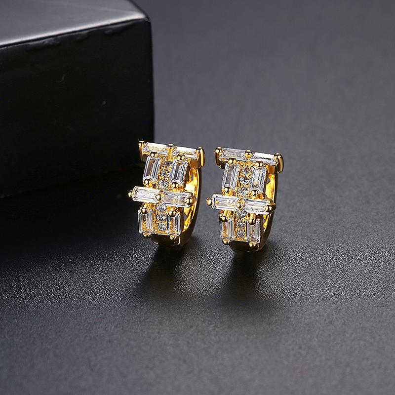 LUOTEEMI Traditional Fashion Flower Zircon Dainty Cheap Jewelry Chunky Beautiful Woman Earring 2025