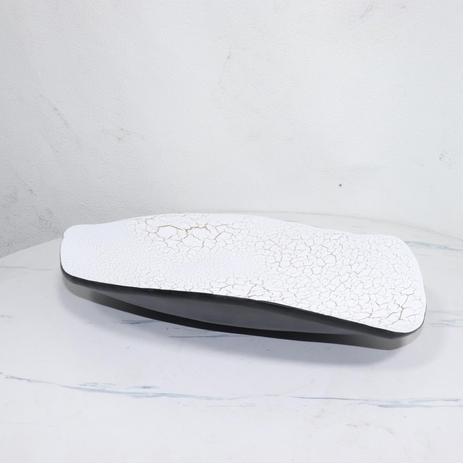 

Chinese Style Golden Texture Tray with Crack Pattern - Fruit Bowl Decoration for Model Rooms, Sales Offices, and Coffee Tables