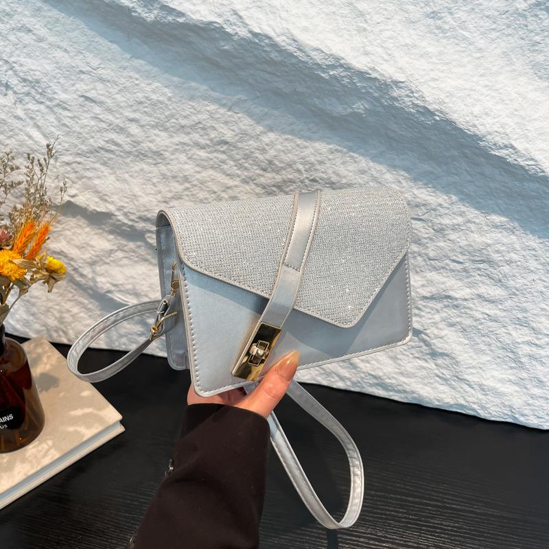 Retro simple small bag 2025 summer new trend simple messenger bag small square bag shoulder bag