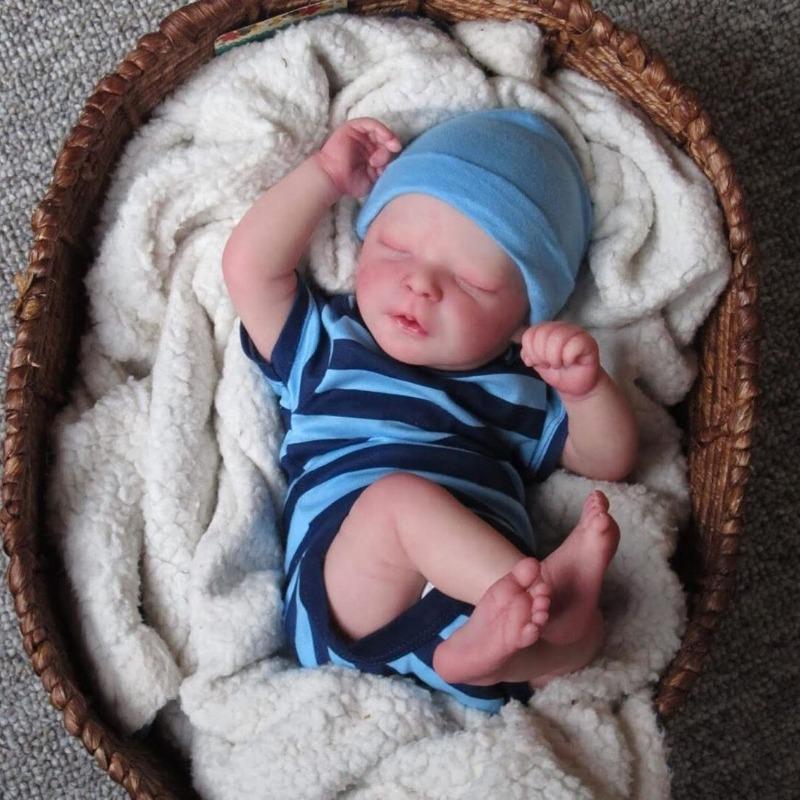 45CM Realistic Soft  Silicone  Vinyl Cloth Asleep Reborn Baby Doll With 3D-painting Skin, Alive Cloth Boby Newborn Cute Birthday Gift