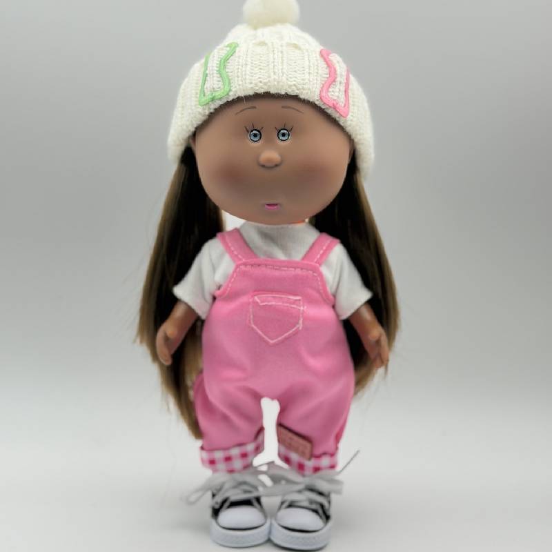 Nines Donil Mia Reversible Vinyl Toy With Dressup Accessories For Kids And Collectors