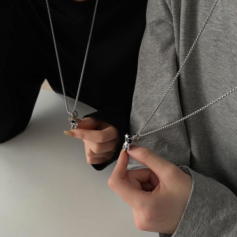 Magnetic Astronaut Couple Necklace: Perfect for Long-Distance Lovers and Friends