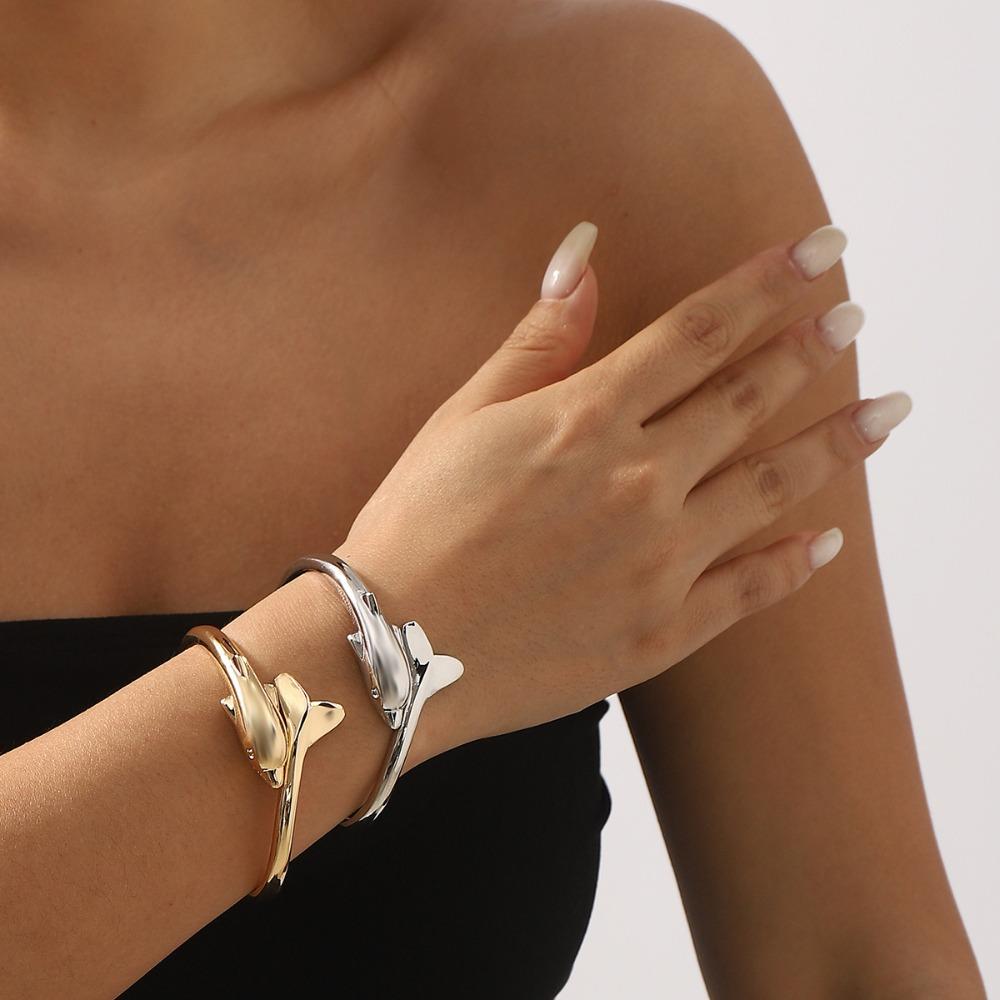Creative Dolphin Bangle Elegant Marine Organism Hand Chain Jewelry Dolphin Spring Bracelet  Unisex