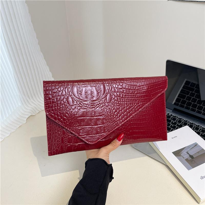 New bright leather autumn solid color trend personality large capacity crocodile pattern fashion hand envelope bag women