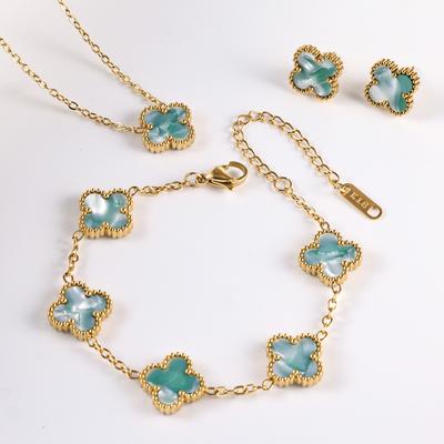 Set Bijuterii 3 Piese Trifoi Placat cu Aur 18K, Colier, Brățară, Cercei, Nu Se Decolorează