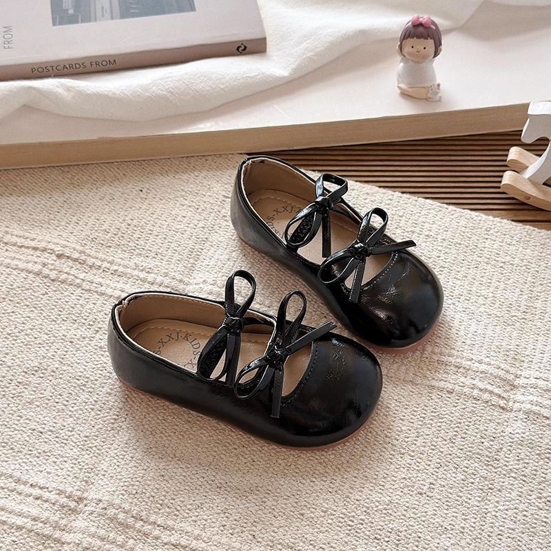 

Girls leather shoes, new spring and autumn models, bow princess shoes, little girls dance performance single shoes, soft-soled loafers 23 чёрный