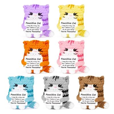 Jouet Décoration Chats au Crochet Unique Avec Carte d'Encouragement Décoration de Soutien Émotionnel Parfait Pour Décoration de Voiture et Utilisation sur Bureau