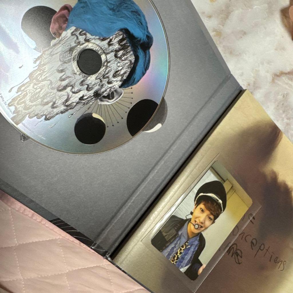 [USED] SHINee Onew Why So Serious? Trading Card