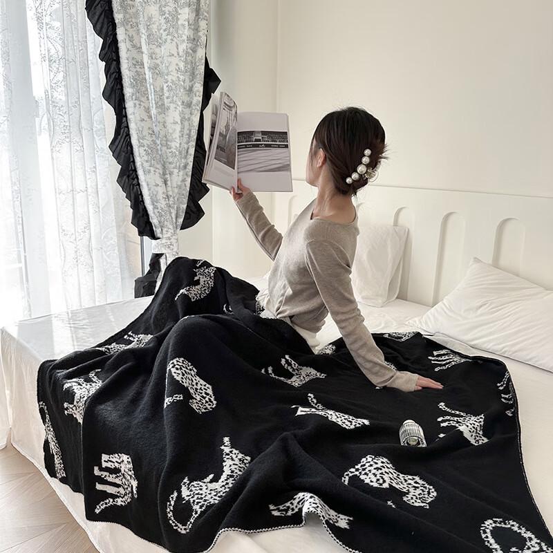 OEING Nordic Style Leopard Print Knit Blanket