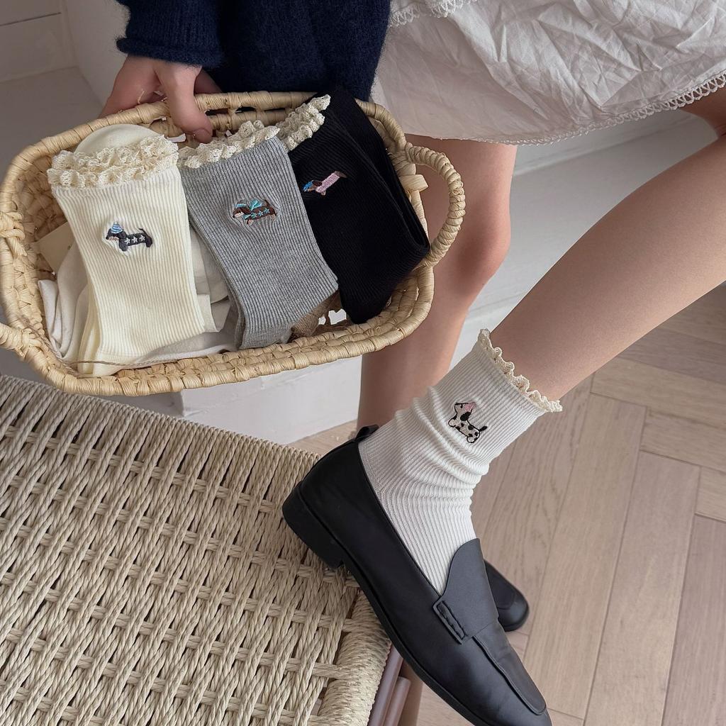 Female Autumn and Winter Simple Sweet Pure Cotton Pure Color Puppy Embroidery Ballet Wind Tube Socks