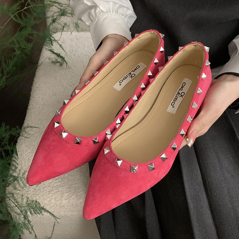 Fashion Pointed Toe Footwear Slip On Flats Shoes For Ladies 2025 New Summer Spring Female Shallow Flock Women Flats With Rivet Shoes