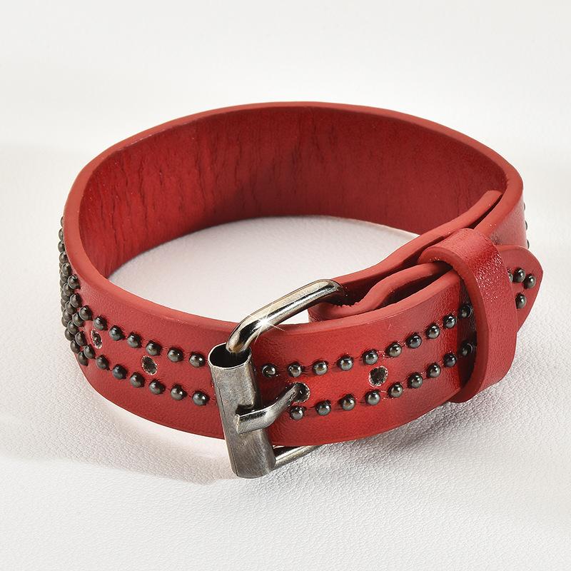 Niche Design Heavy Metal Rivet Red Leather Necklace Collar, A Two-Wear Leather Bracelet Removable Tide
