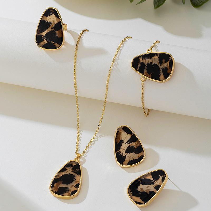 Conjunto de Colar Oval da Moda, Brincos, Pulseira e Anel