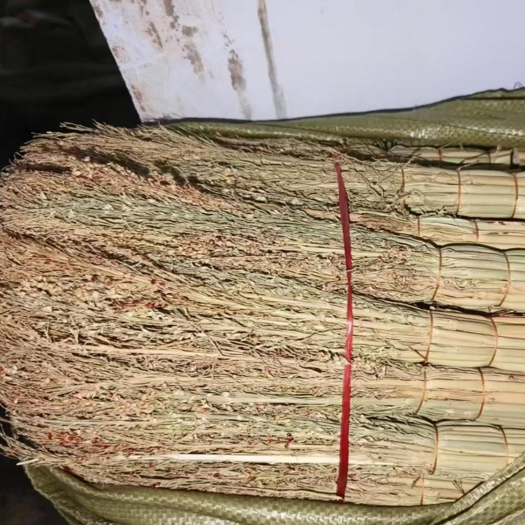 Handcrafted Natural Sorghum Pot Brush - Kitchen Cleaning Tool