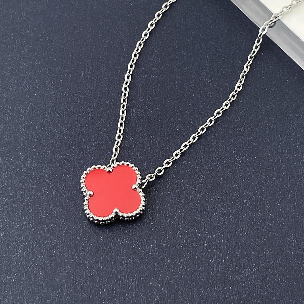 15mm Dubbelsidigt Titanstål Fyrklöver Halsband Dam Enkelt Titanstål Nyckelbenskedja Halsband Nät Röd Smycke