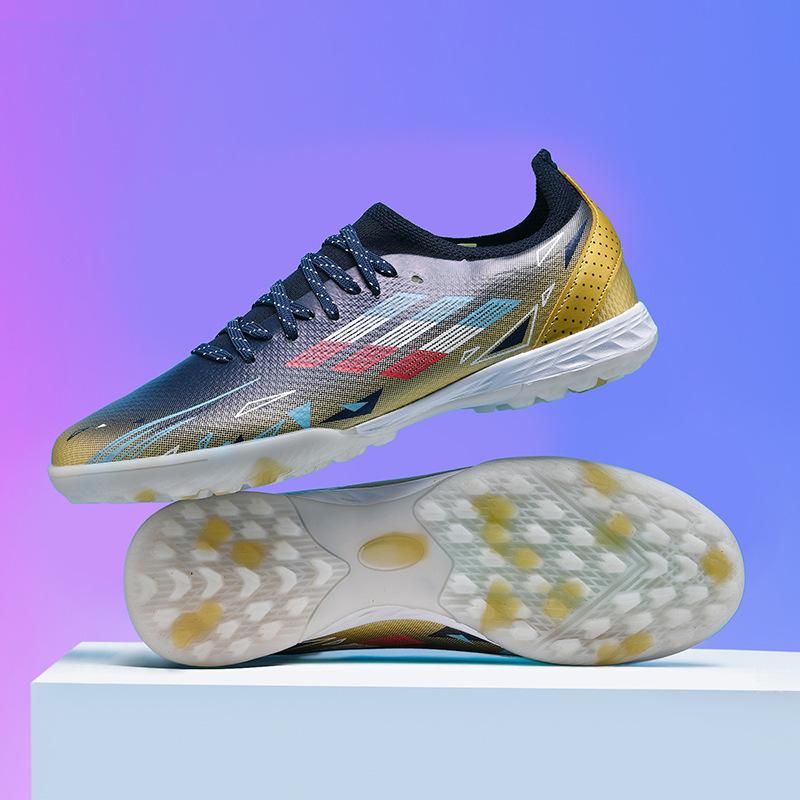 Colorful Electroplated Bottom Couple Teen Student Game Training TPU Seamless Low-top Football Shoes