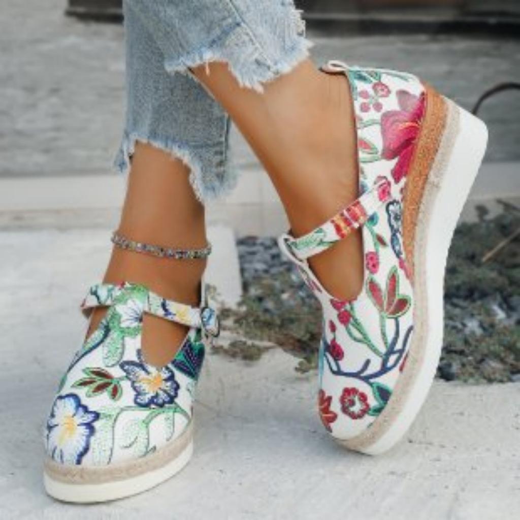 Fashion 2025 spring and autumn new large size hemp rope wedge sole single shoes women retro national wind buckle women's shoes