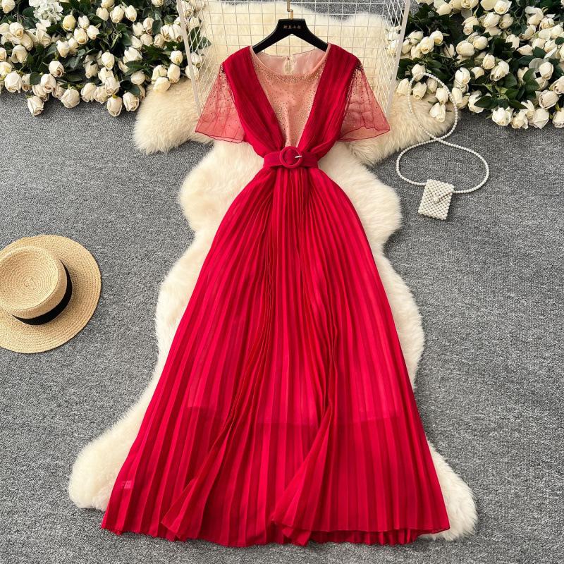 French retro dress women s summer pleated mesh yarn hot drilling niche chic design temperament light luxury chic long dress One size fits all красный