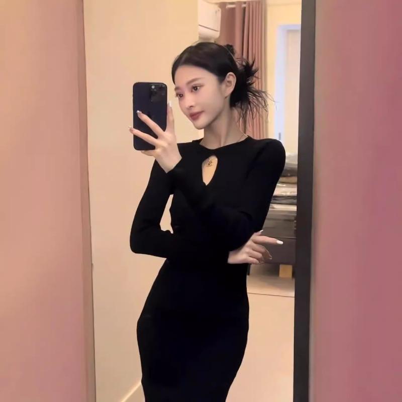 [] High-end Black Long-sleeved Knitted Dress Women's Autumn and Winter Temperament Hip-wrapped Dress