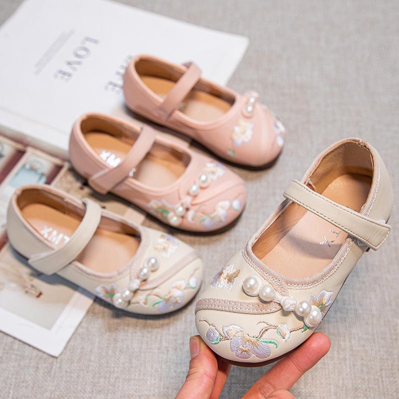 2026 Spring/Autumn Embroidered Hanfu Shoes for Baby Girls, Ancient Style Leather Princess Shoes, Trendy Children's National Style Footwear