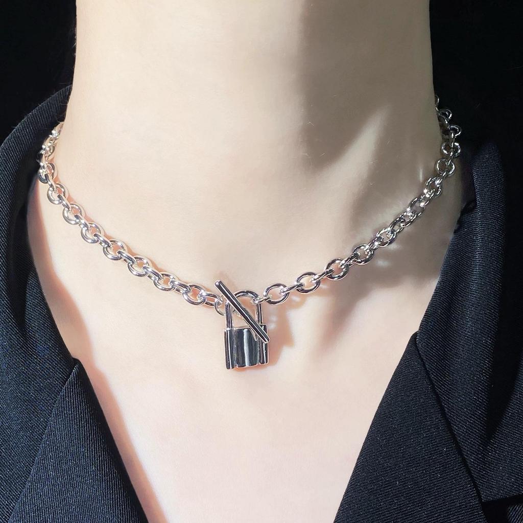 Women's Trendy Heavy Lock Pendant Necklace - Hip Hop Clavicle Chain with Unique Design