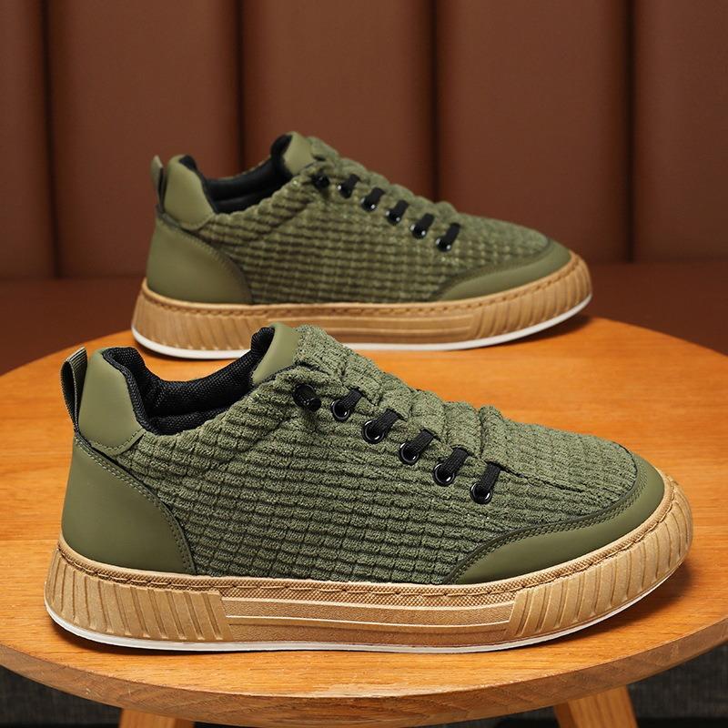 Mens Vulcanize Shoes Light Luxury Men Chunky Sneakers  Fashion DesignerShoe Solid Color Male Green Casual Board Shoes