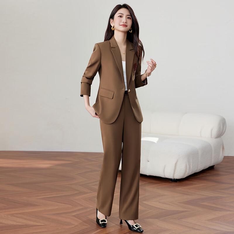 Женский профессиональный деловой костюм M