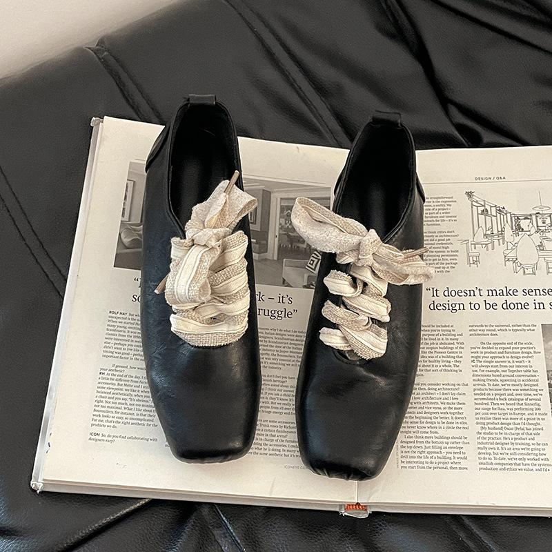Retro versatile lace-up literary square head small leather shoes for women's 2025 summer new high-end thick heel front lace-up single shoes