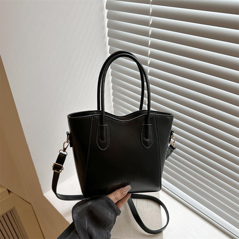 

Контрастная цветная сумка женская летняя новая простая повседневная сумка через плечо популярная сумка-ведро чёрный