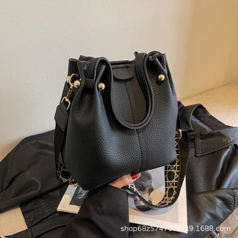 

Bag Women s Korean High-end Bucket Bag 2025 New Bag Summer White Crossbody Bag Women s Handbag