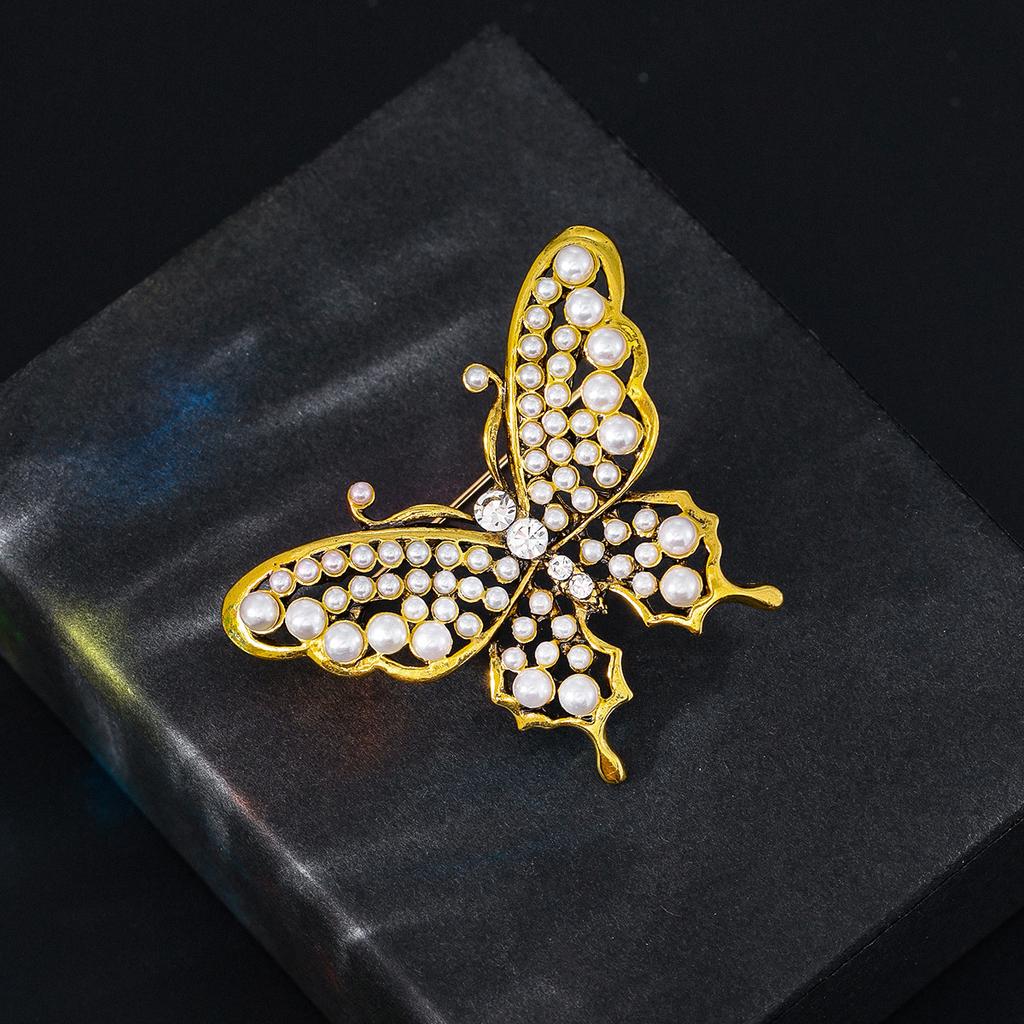 Premium Sense Alloy Pearl Butterfly Brooch Women's Summer Anti-light Accessories Men's Hat Decoration Pin Wholesale Jewelry