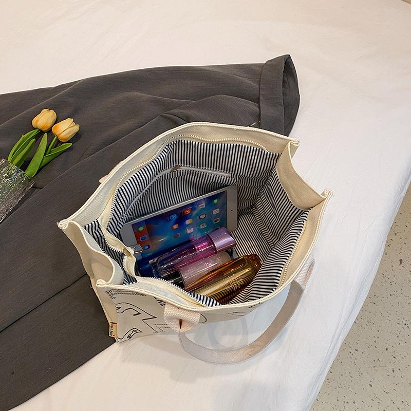 Canvas bag female student class shoulder commuting large capacity bag satchel work tote bag new