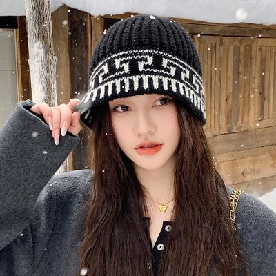 Chapéu Gorro de Lã Quente com Letras Protetor de Orelhas para Outono e Inverno Versátil para Cabeça Grande Rosto Pequeno