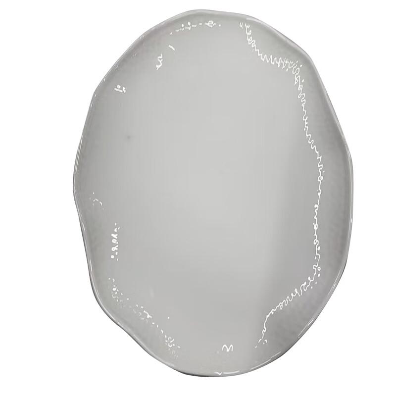

13-inch Hammered Wavy Oval Serving Plate
