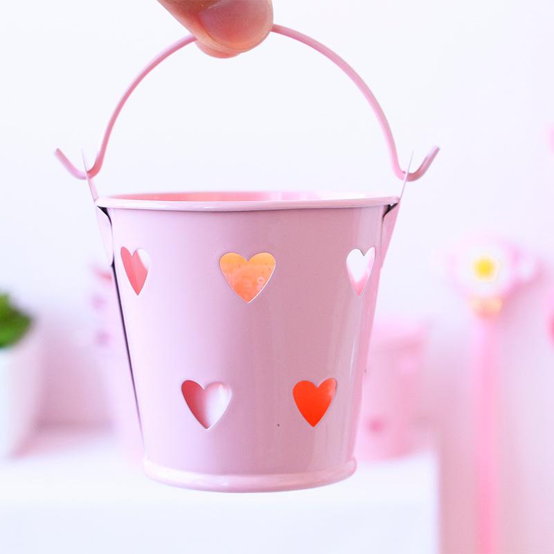 Mini Size Hollow Out Heart Shaped Iron Bucket Lovely Desktop Container Photo Props Creative Desktop Decoration Lipstick Holder