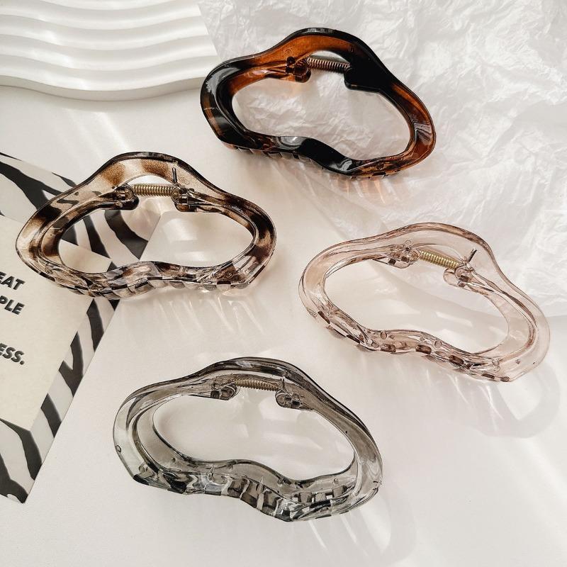 1Pc Leopard Print Textured Acrylic Clip,versatile for Daily Use,coffee Exploration,workplace,retro Lazy Wide Version Hair Clip