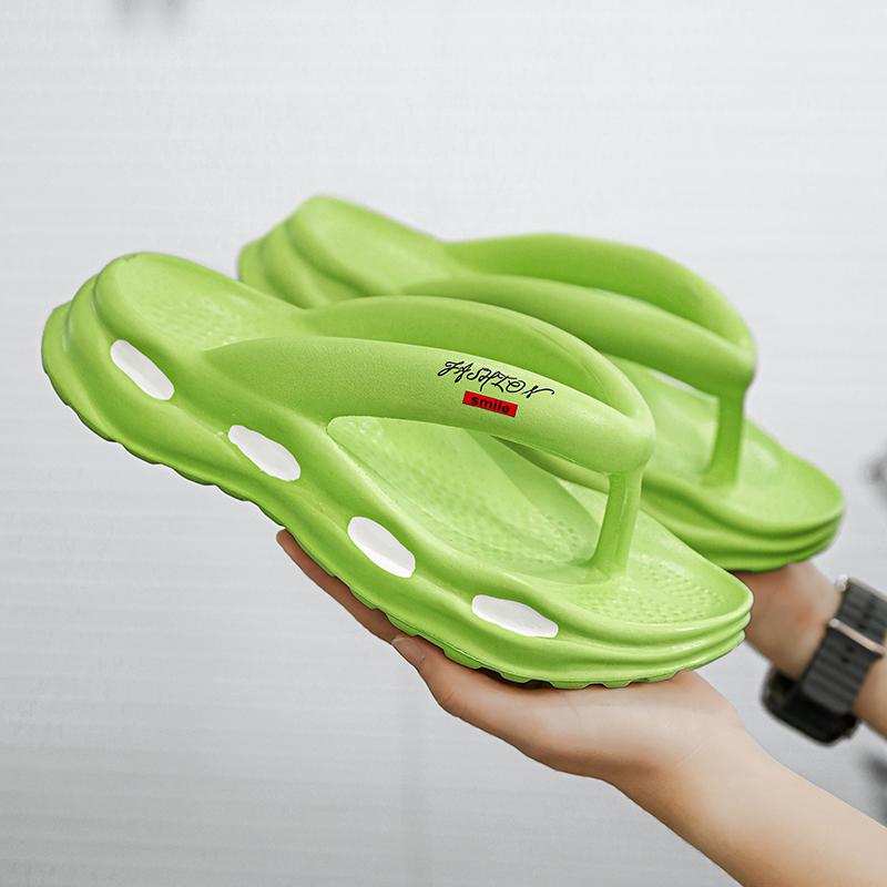 Designer's new summer fashion casual men's non-slip lightweight comfortable beach sandals flip-flops men's bathroom shoes