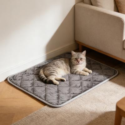 Köpekler ve Kediler İçin Kendiliğinden Isınan Ped Elektriksiz Kendiliğinden Isınan Evcil Hayvan Uyku Minderi Kaymaz Yıkanabilir Termal Köpek Pedi Küçük Orta Büyük Evcil Hayvanlar İçin