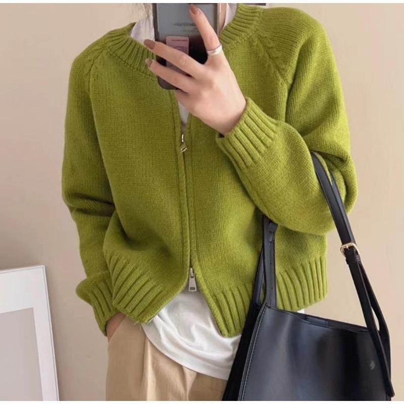 VEZFAA Women's Fashion Casual Fall Winter Solid Color Print Long Sleeve O-Neck Sweaters