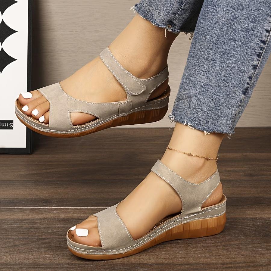 Women'S Stylish Sandals - Lightweight Cushioned Sole, Comfortable and Versatile Sandals with An Open Magic Buckle Closure.