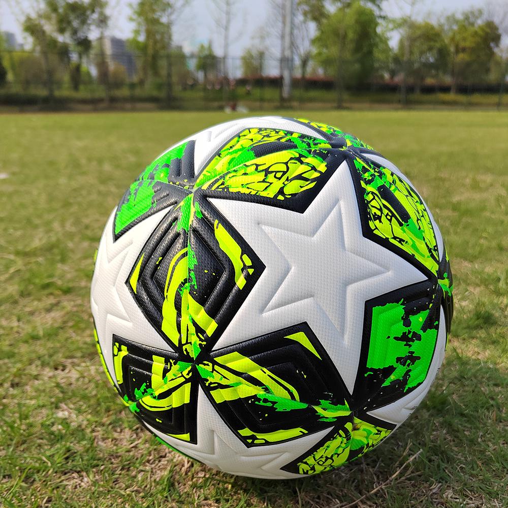 Palloni da calcio di alta qualità, misura ufficiale 4/5, materiale PU, senza cuciture, per partite all'aperto, allenamento di calcio, pallone da calcio