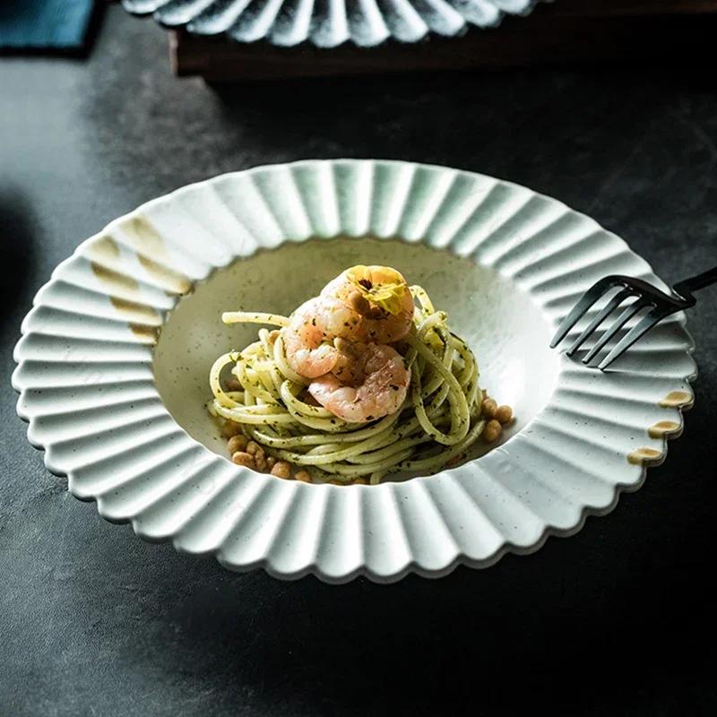 Lehký Luxusní Kreativní keramický talíř Luxusní restaurace Talíř na těstoviny Chutné pokrmy pro domácnost Jídelní talíře Jedinečné nádobí