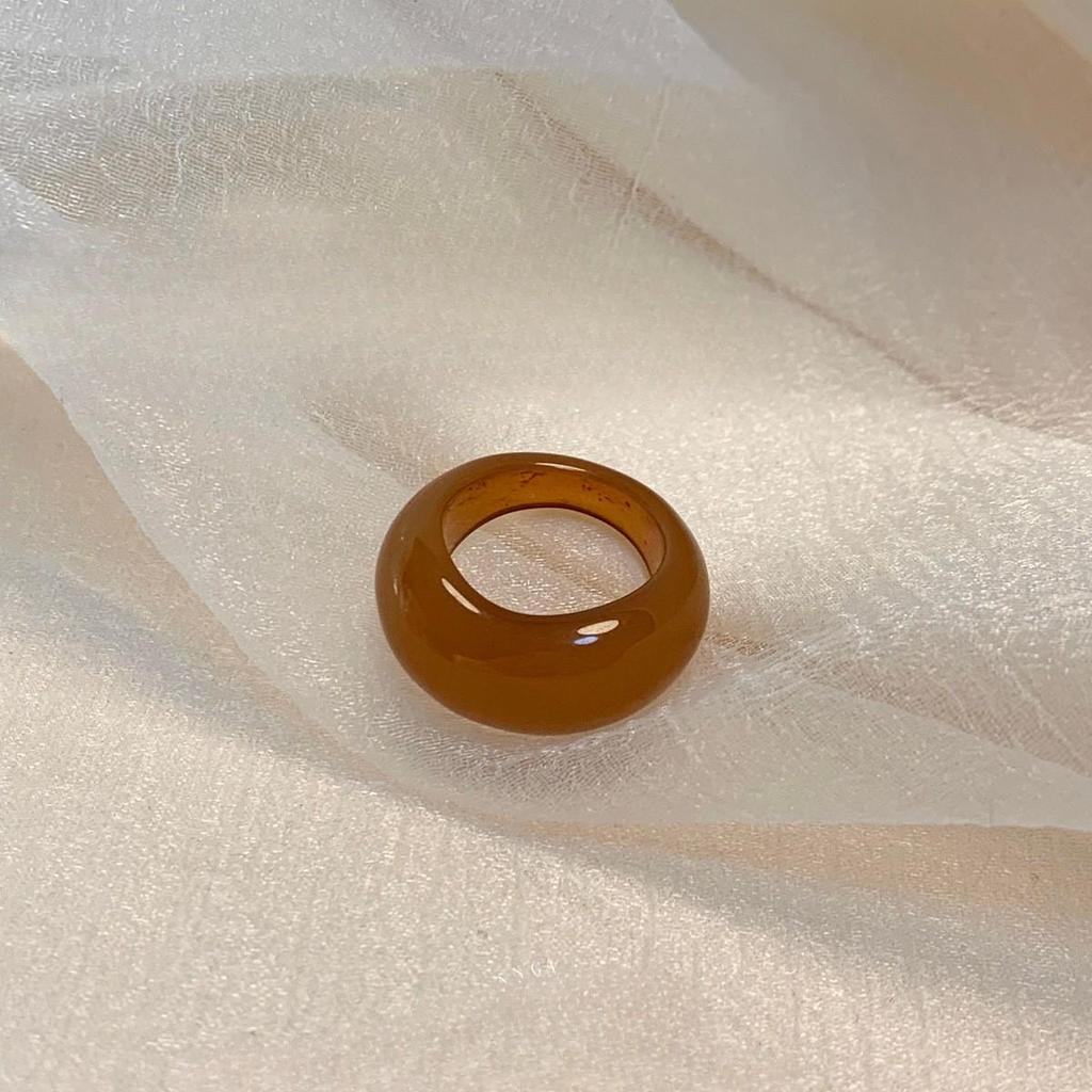 Women's High-End Amber Resin Statement Ring - Versatile Cold Style for Index Finger