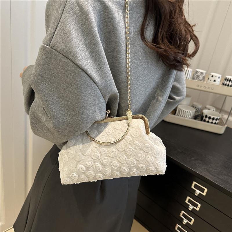 High Value Temperament New Chain Messenger Bag Women's 2025 New Cheongsam Women's Bag Versatile Shoulder Handbag