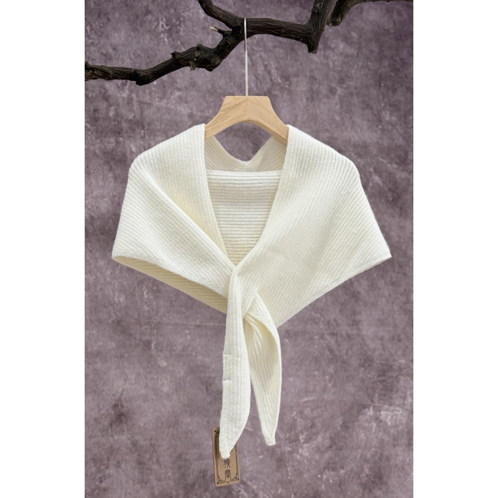 High-end Fashion Autumn and Winter Triangle Scarf Korean Version Knitted Scarf Shawl Women's Outdoor Warm Triangle Scarf Small Vest