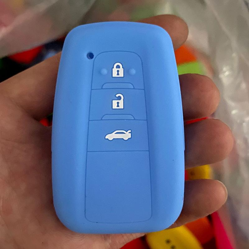 Silicone Car Key Cover Case For Toyota Corolla Rav4 Camry 70 CHR Prado 150 Highlander Key Holder Accessories Fob 2019 2020 2021