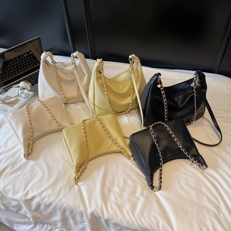Large-capacity tote bag, women's new soft-sided messenger bag, work commuter bag, shoulder underarm chain bag.