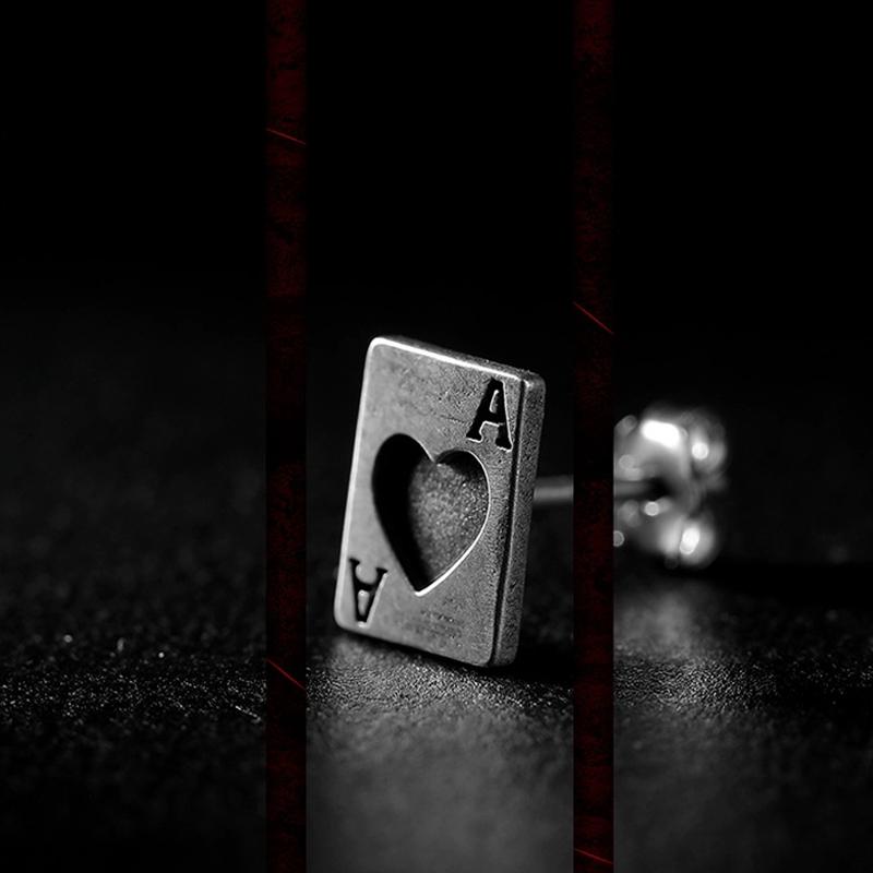 

Ретро Панк Сердце Игральные Карты Покер Серьги-гвоздики для мужчин женщин Готическая Личность Уличный Хип-хоп Украшение для ушей Подарок серебряный